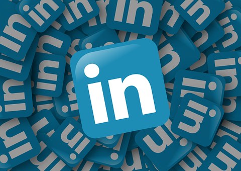 LinkedIn Sales Navigator Cost: How to decide if It's Worth It